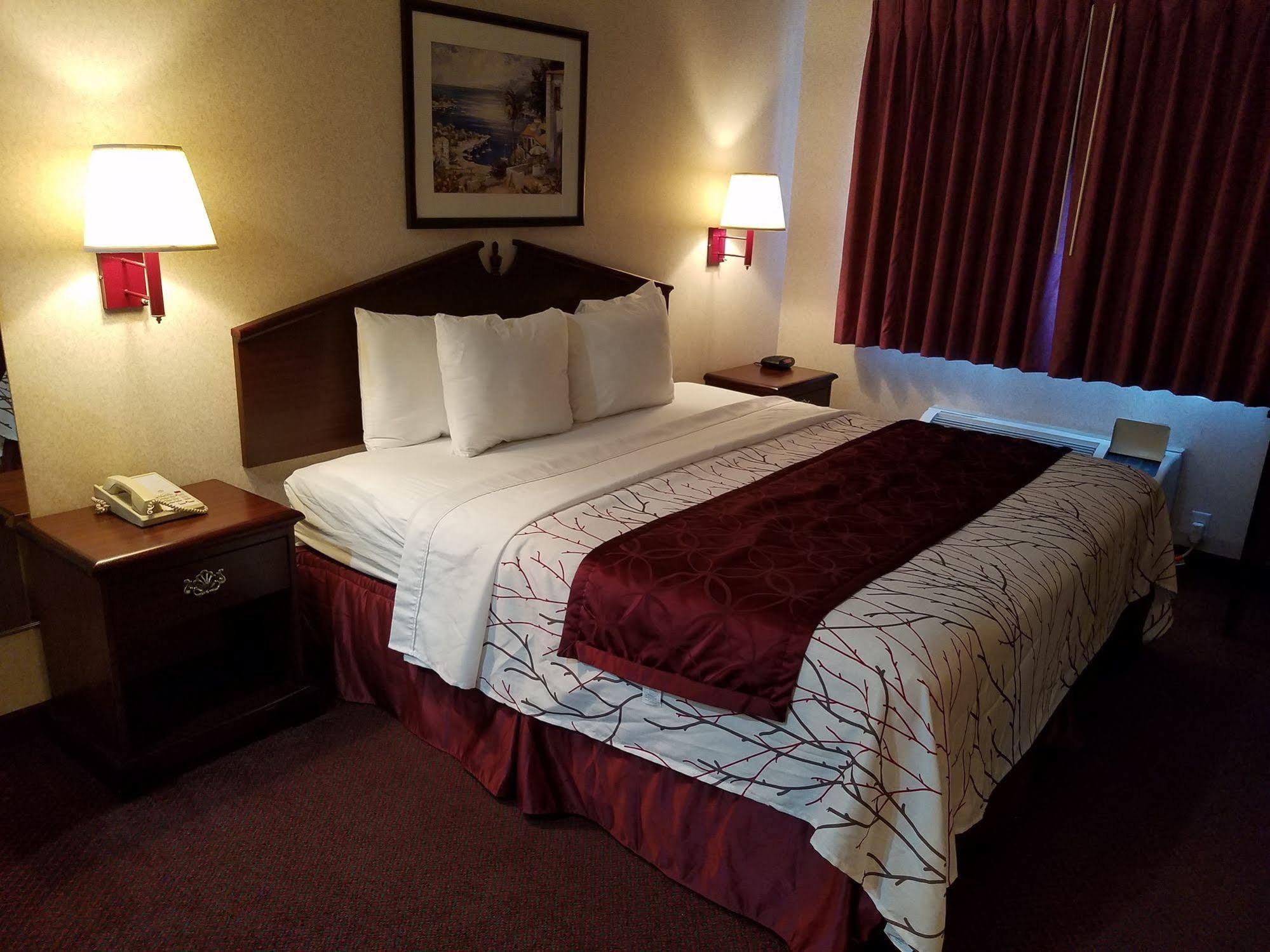 Portland Airport East Hotel