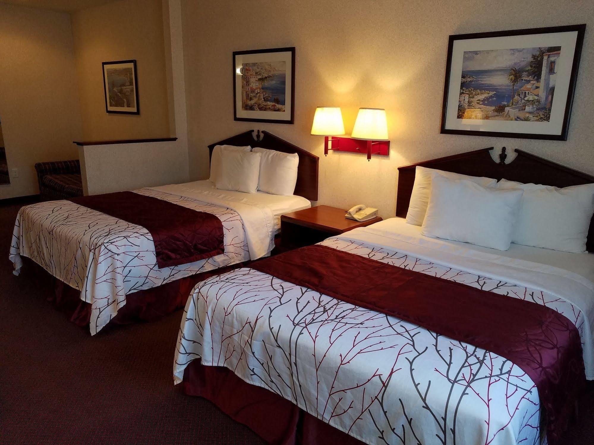 Portland Airport East Hotel 2*