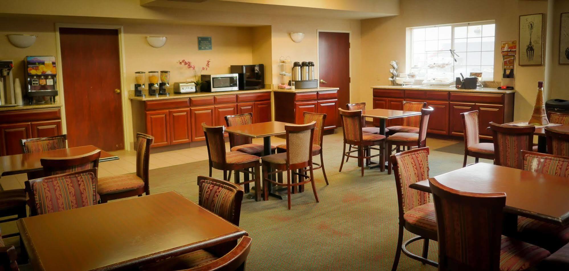 Hotel Portland Airport East 2*