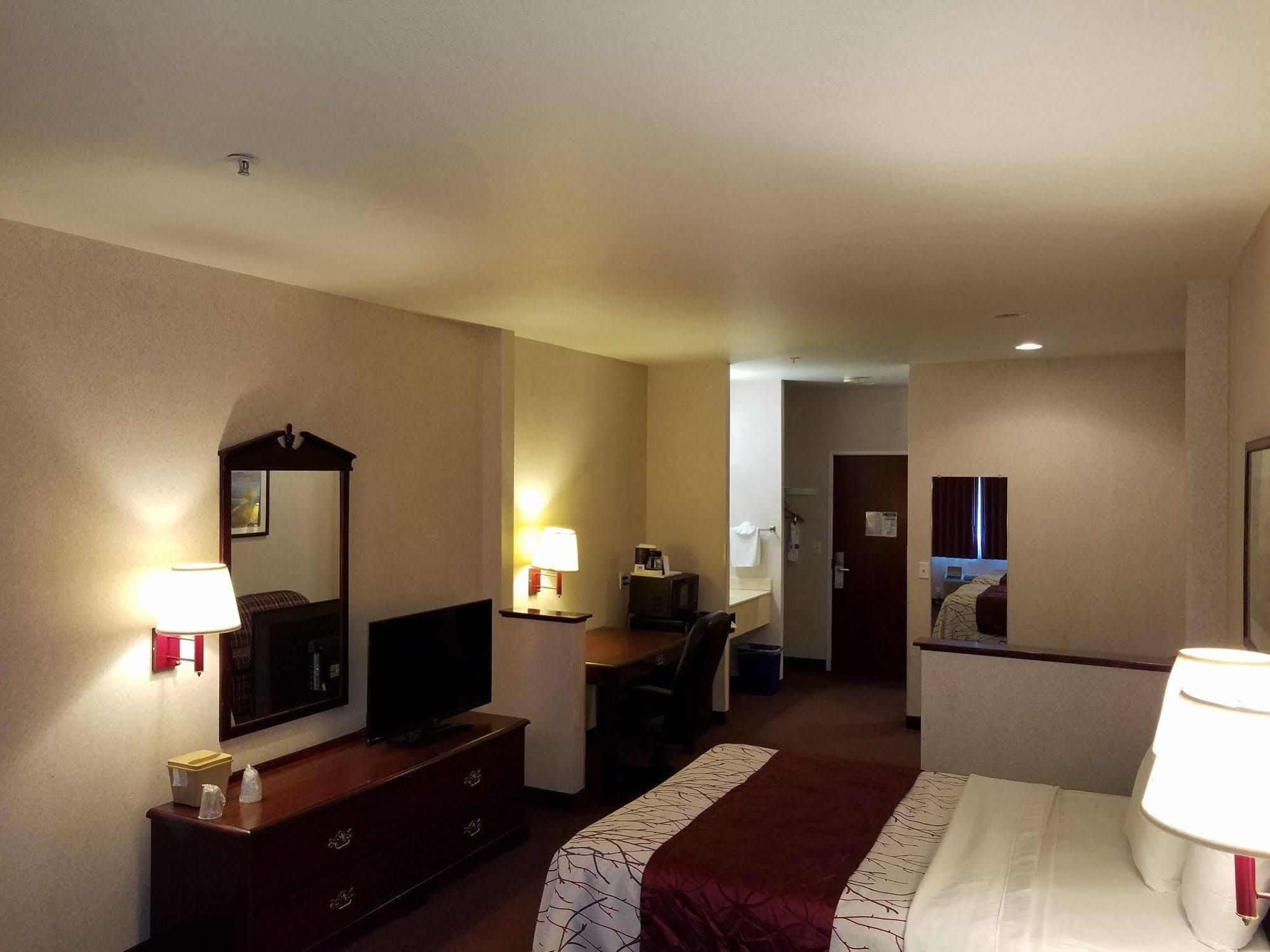 Portland Airport East Hotel