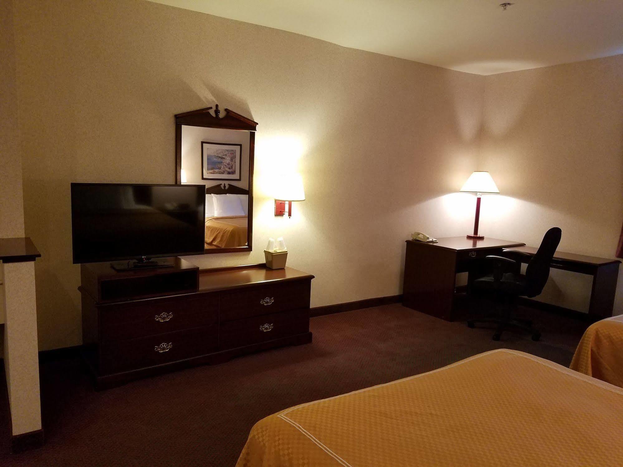 Portland Airport East Hotel 2*