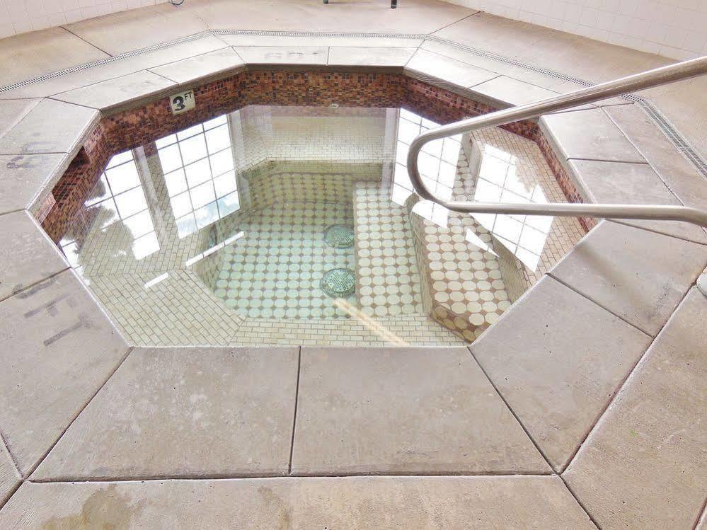 Portland Airport East Hotel 2*